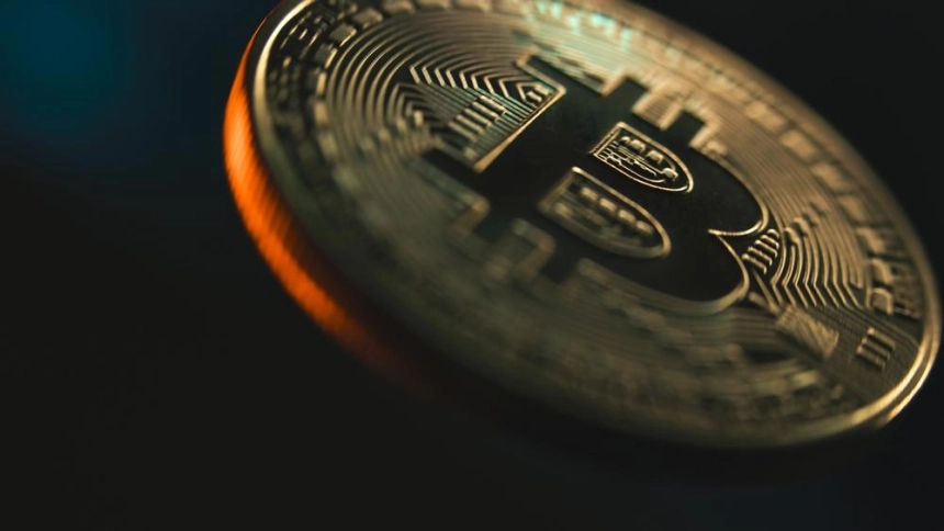 투자은행 번스타인, 비트코인 7만달러 돌파 임박 ETF 유입 강세