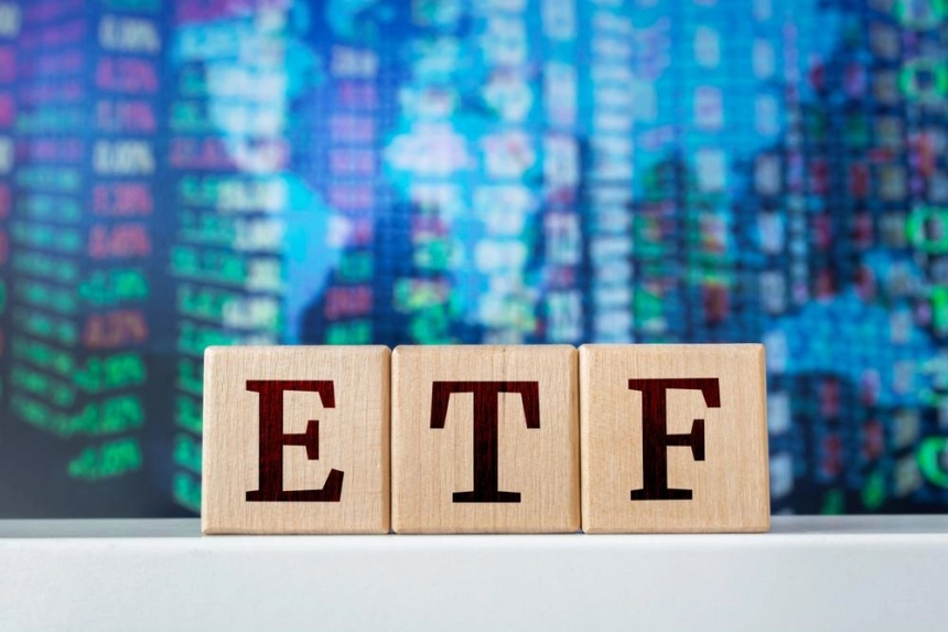 美 비트코인 현물 ETF 보유 자산 '100만 BTC' 육박...공급량 추월