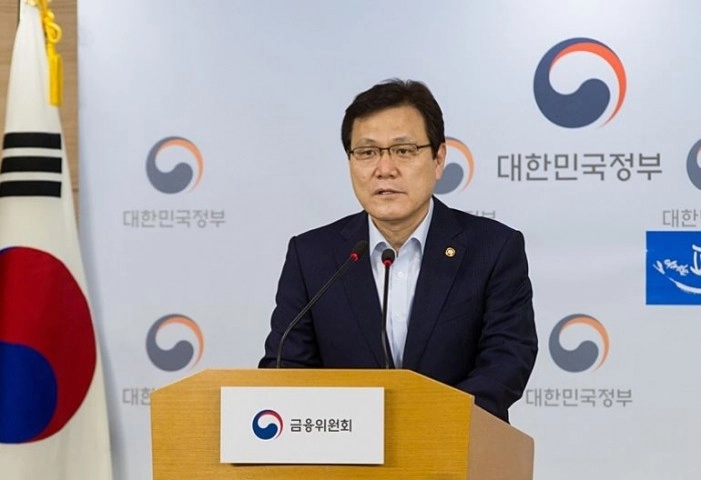 [속보] 최종구 금융위원장 "암호화폐 거래소 폐쇄 포함 모든 가능한 대안 추진할 것"
