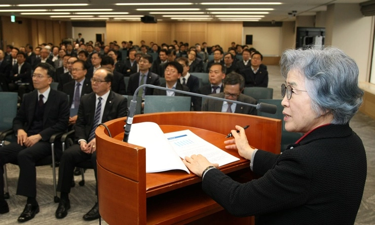 암호화폐 직무 관련 공직자, 코인 보유 여부 기관장에 신고해야