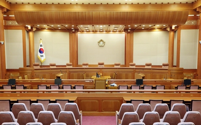 정부 암호화폐 긴급대책 "공권력에 의한 재산권 침해" vs "자발적 참여"