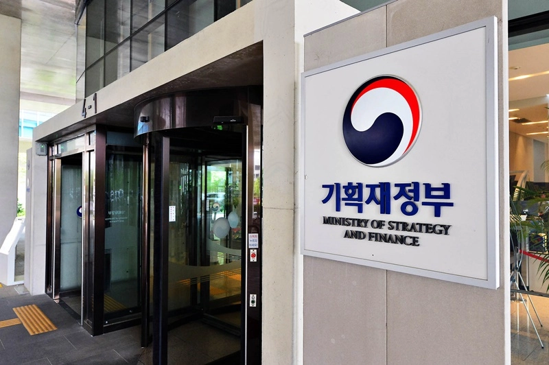정부, 암호화폐에 로또·강연료와 같은 '기타소득세' 부과 검토