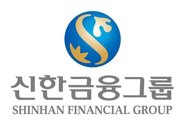 신한금융그룹, 동해안 산불 피해복구 위해 성금 전달