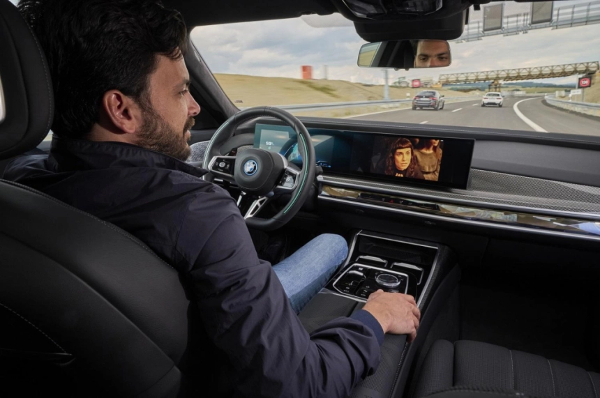 BMW, 상하이 L3 자율주행 면허 취득