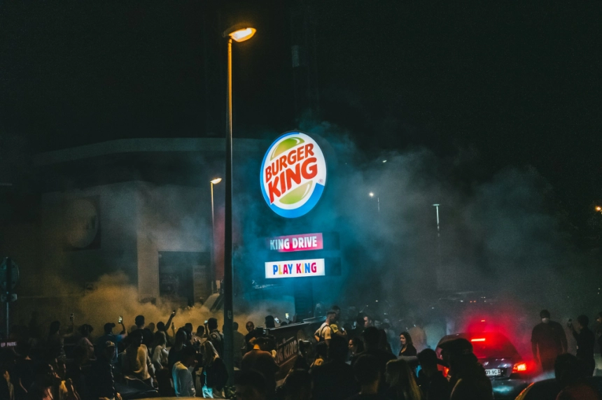 버거킹, 고객 서비스에 대한 소셜 미디어의 반발에 직면