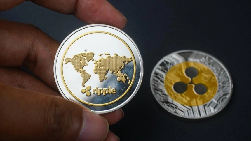 리플(XRP), 15달러 목표가 전망…CME 선물 출시 기대감 속 상승세 지속 / 셔터스톡