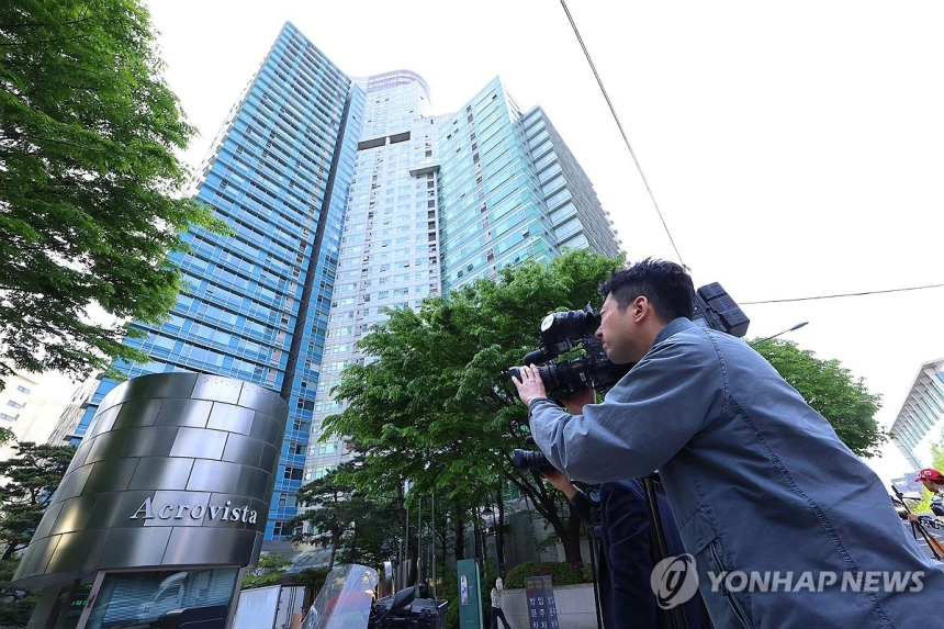 김건희 여사 아이폰 확보… 암호화폐 수사 본격화 신호탄