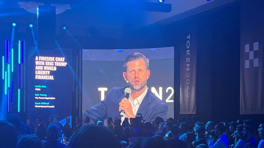 트럼프, USD1 스테이블코인으로 바이낸스 20억 달러 거래 결제 발표 / TOKEN2049