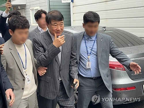 한글과컴퓨터 김상철 회장, 96억 암호화폐 비자금 혐의 전면 부인