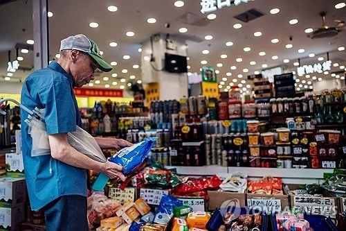 중국 7월 물가 '제로'…디플레이션 그림자 짙어져 / 연합뉴스