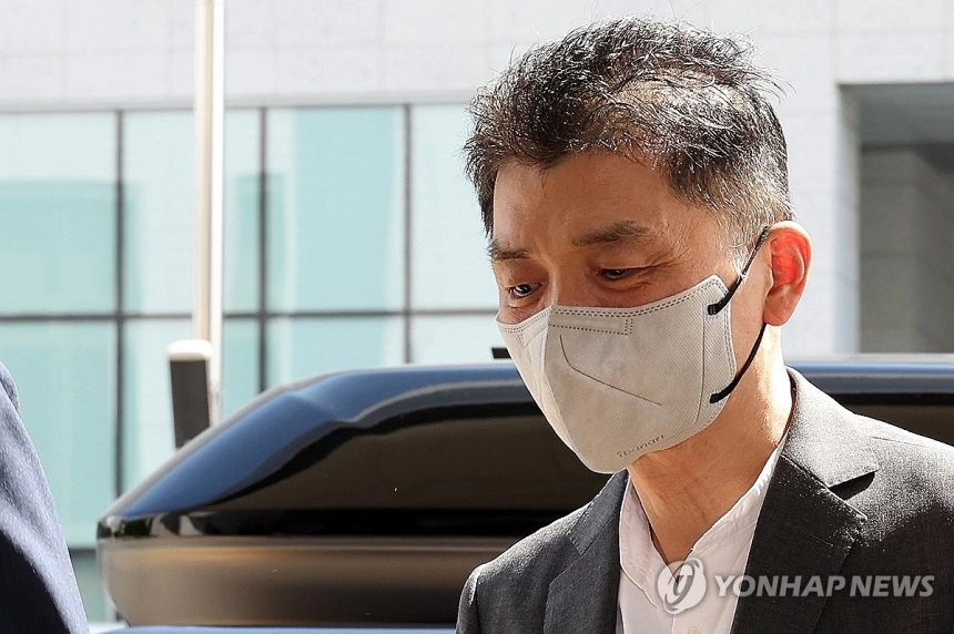 검찰의 '징역 15년' 구형에… 카카오 주가, 계열사 동반 급락 / 연합뉴스