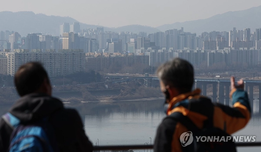 서울 아파트 공시가격, 5년 만에 최대 폭 상승 / 연합뉴스