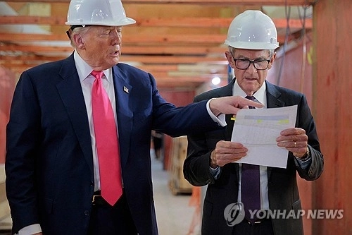 파월 연준 의장, 위증 의혹 수사로 중앙은행 독립성 시험대 / 연합뉴스
