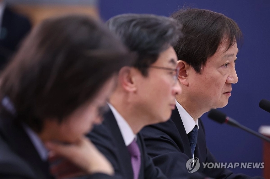 금융지주 지배구조 개선안, 발표 지연에 정책 동력 약화 / 연합뉴스