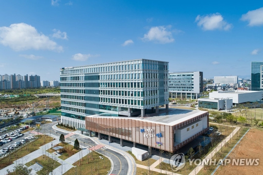 국민연금, 국내주식 목표 비중 20.8%로 상향 조정…오버행 우려 해소 / 연합뉴스