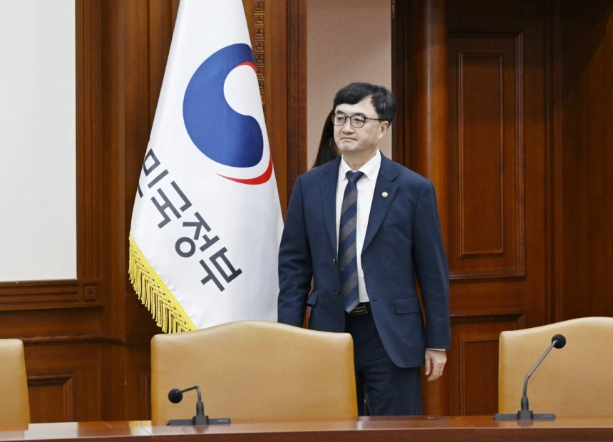 정부, 민생지원 예산 5월 내 3조7천억 원 조기 집행 결정 / 연합뉴스