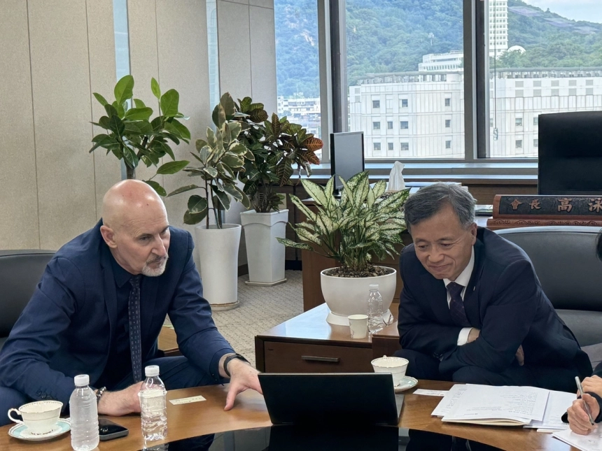 세계신협협의회와 협력 강화하는 한국 신협, 국제적 위상 확대 노린다 / 연합뉴스