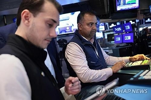 고용지표 강세에 뉴욕증시 기술주 하락, 금리 인상 우려 부각 / 연합뉴스