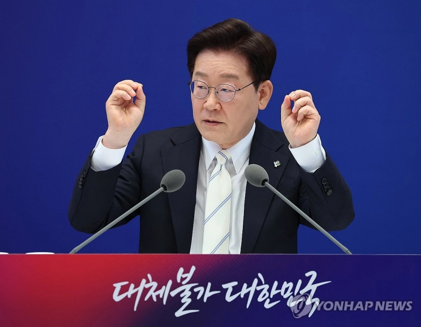 이재명 대통령, 하반기 부동산 세제·금융 규제 강화 예고 / 연합뉴스