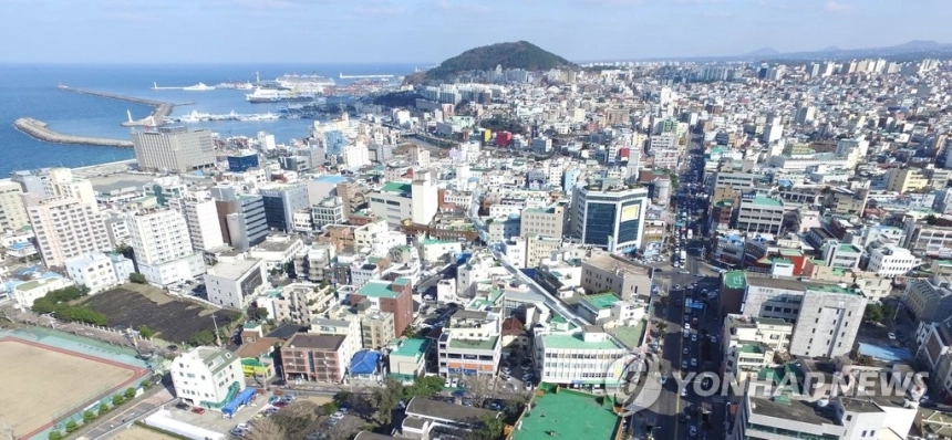 제주 경매 시장 부진, 낙찰률·낙찰가율 전국 평균 밑돌아 / 연합뉴스