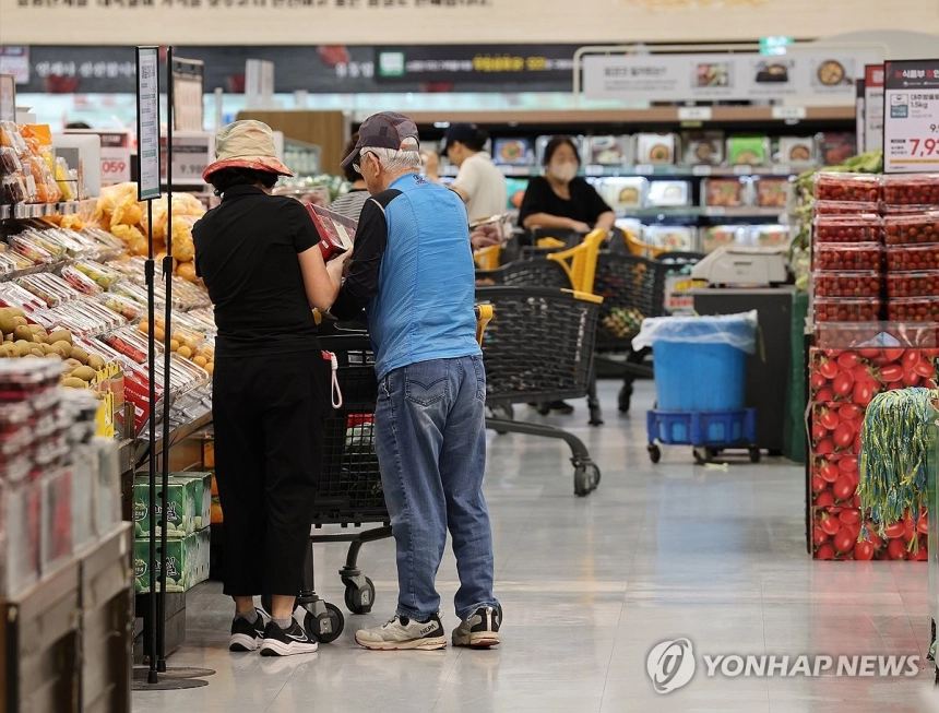 광주·전남 소비자심리, 7월 소폭 하락… 가계 수입 전망 부진 / 연합뉴스
