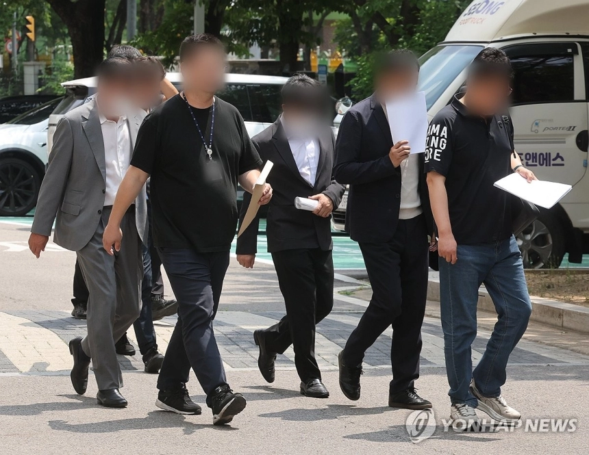 금융위, '주가조작 패가망신 1호' 사건에 재항고... 법리 대결 초강수 / 연합뉴스