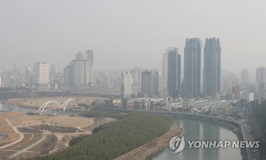 울산 신축 아파트 입주자들, 대출 규제 여파에 '잔금대출 비상' / 연합뉴스